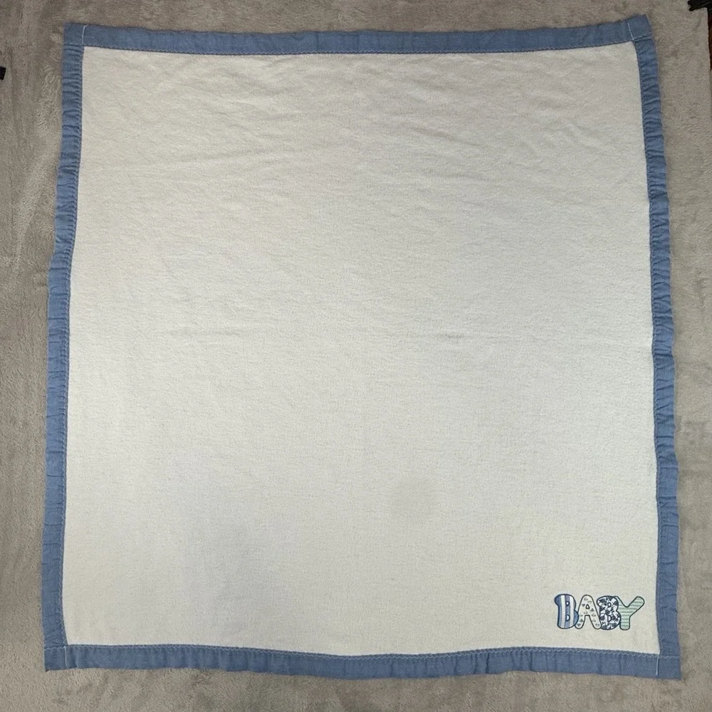 Vtg White Acrylic Blue Trim Applique Embroidery Baby‎ Blanket Floral USA Nursery